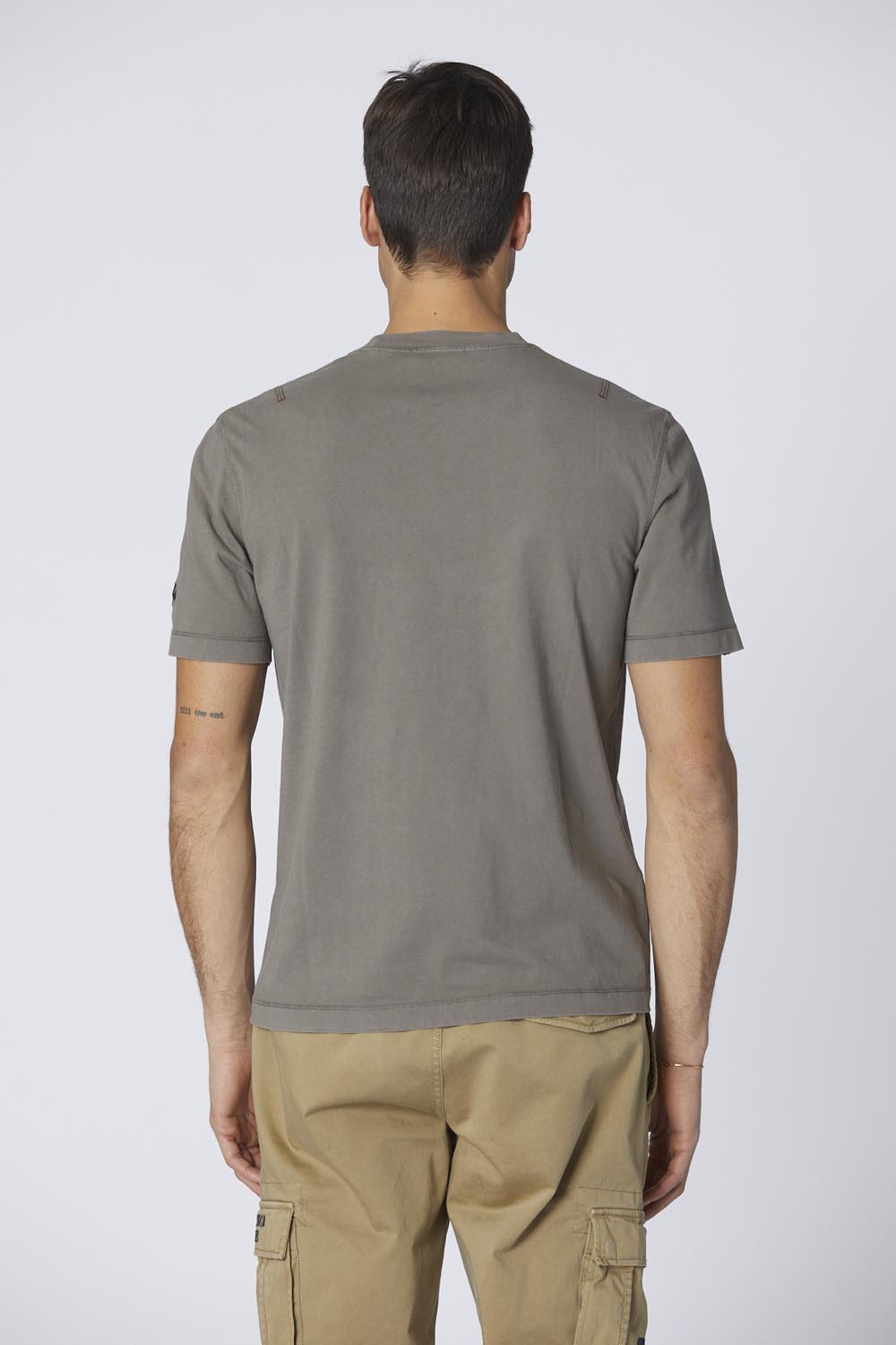 detail Tričko t-shirt m.c. 242TS2210J615