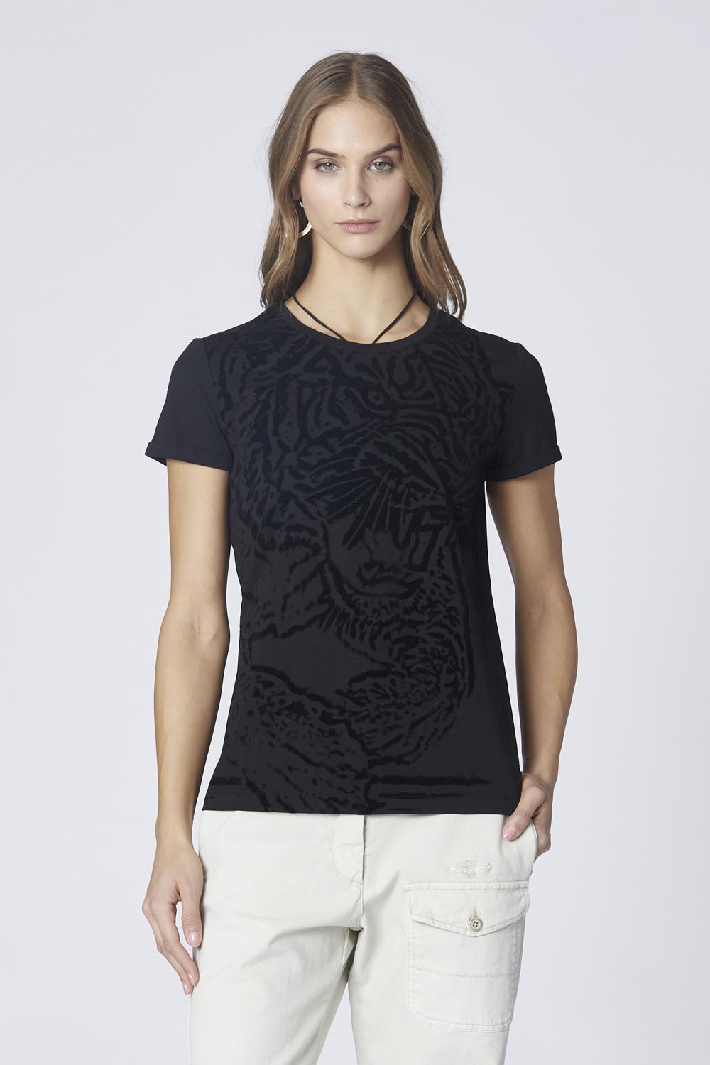 detail Tričko t-shirt m.c. 242TS2348DJ496