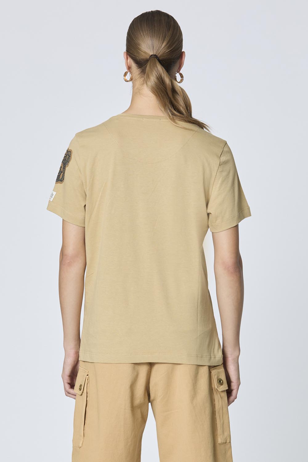 detail Tričko t-shirt m.c. 251TS2397DJ638