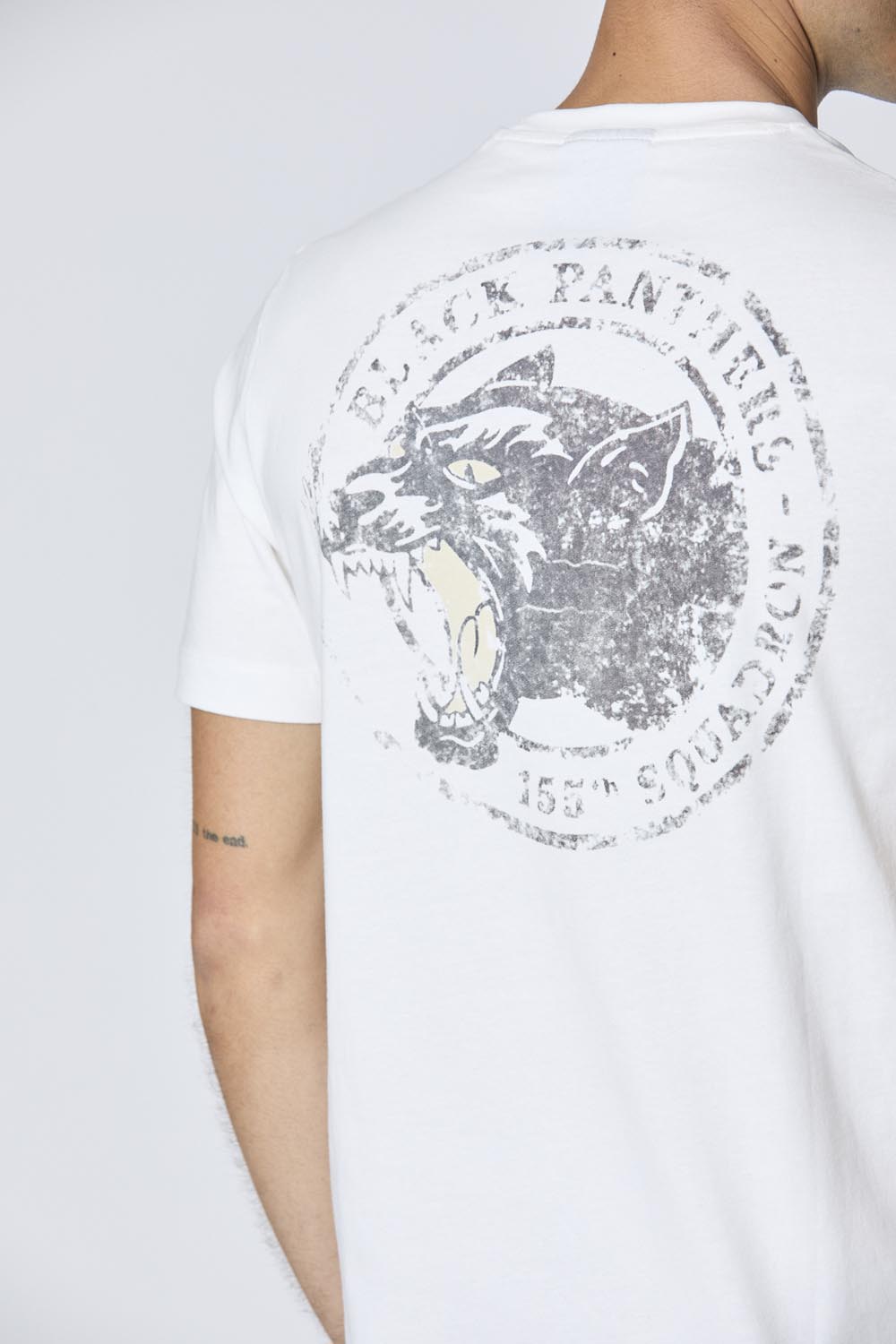 detail Tričko t-shirt m.c. 251TS2424J641