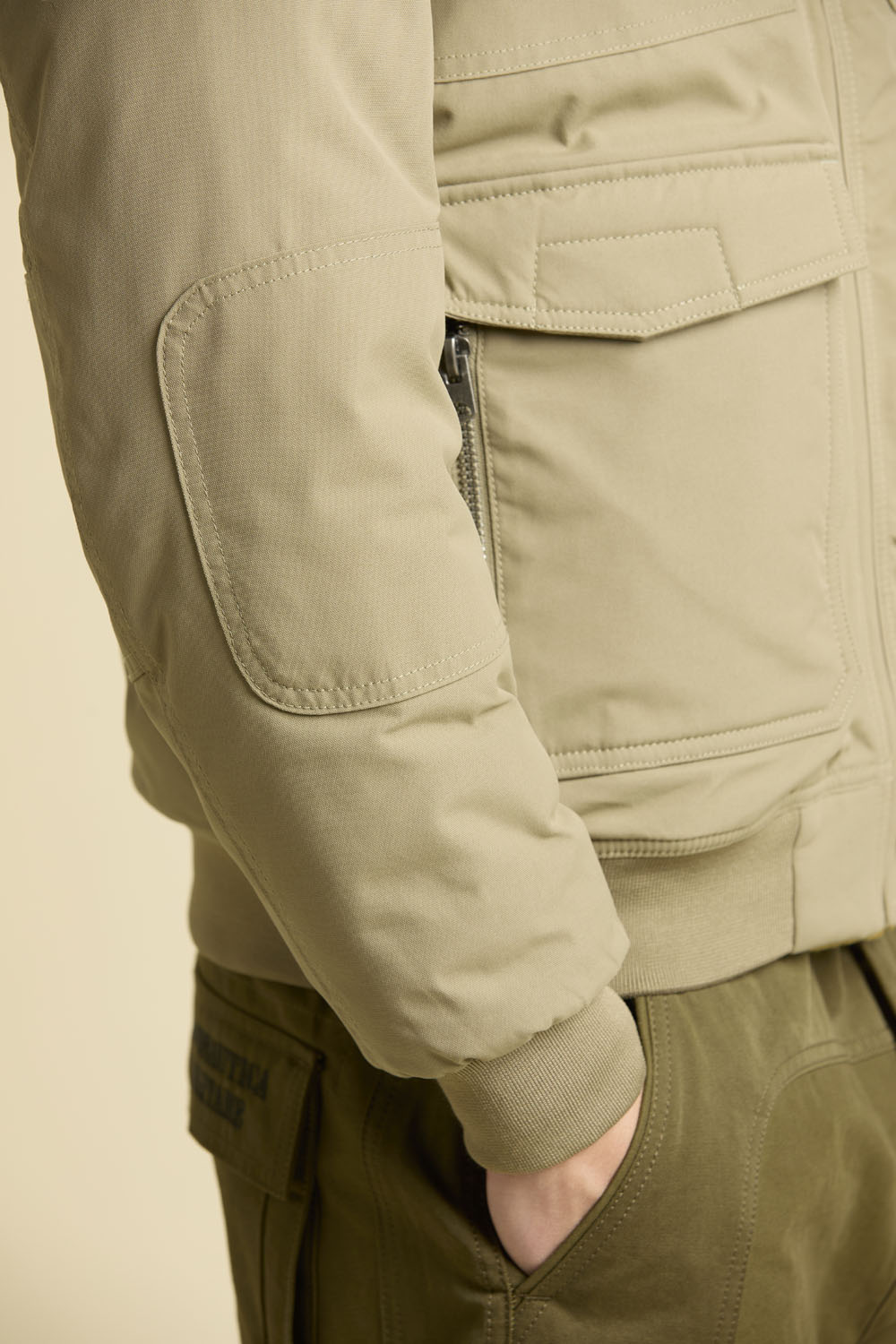 detail Bunda pilot 252AB3024UCT03151