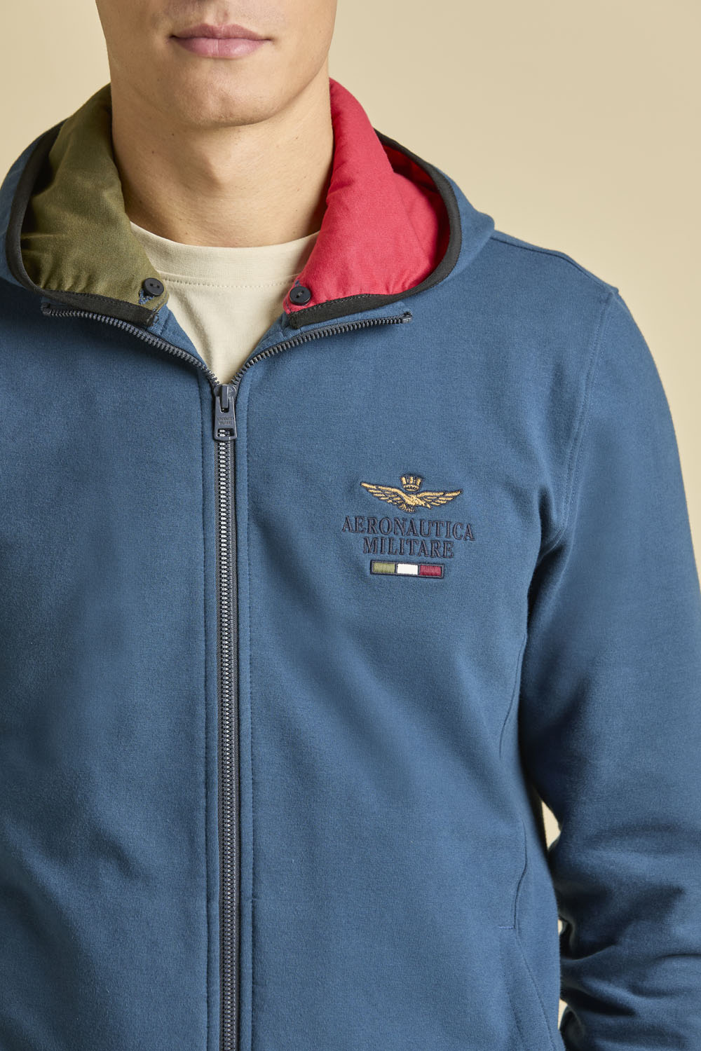 detail Mikina felpa con cappuccio staccabile 252FE2078UF00662
