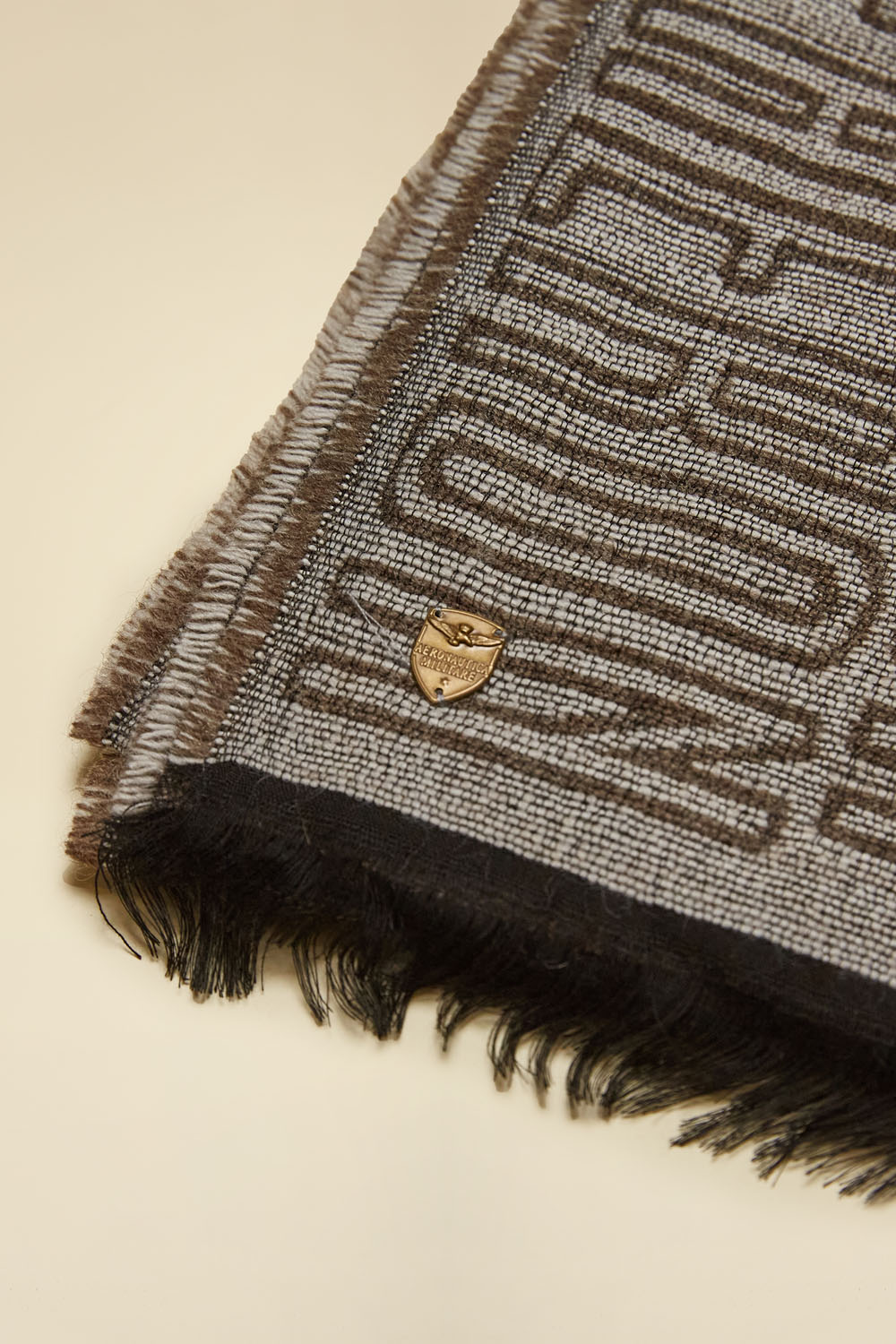 detail Šála sciarpa 252SH1168DL00920