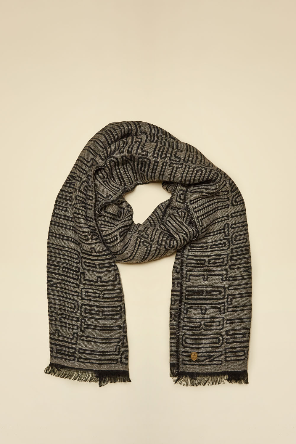 detail Šála sciarpa 252SH1168DL00920