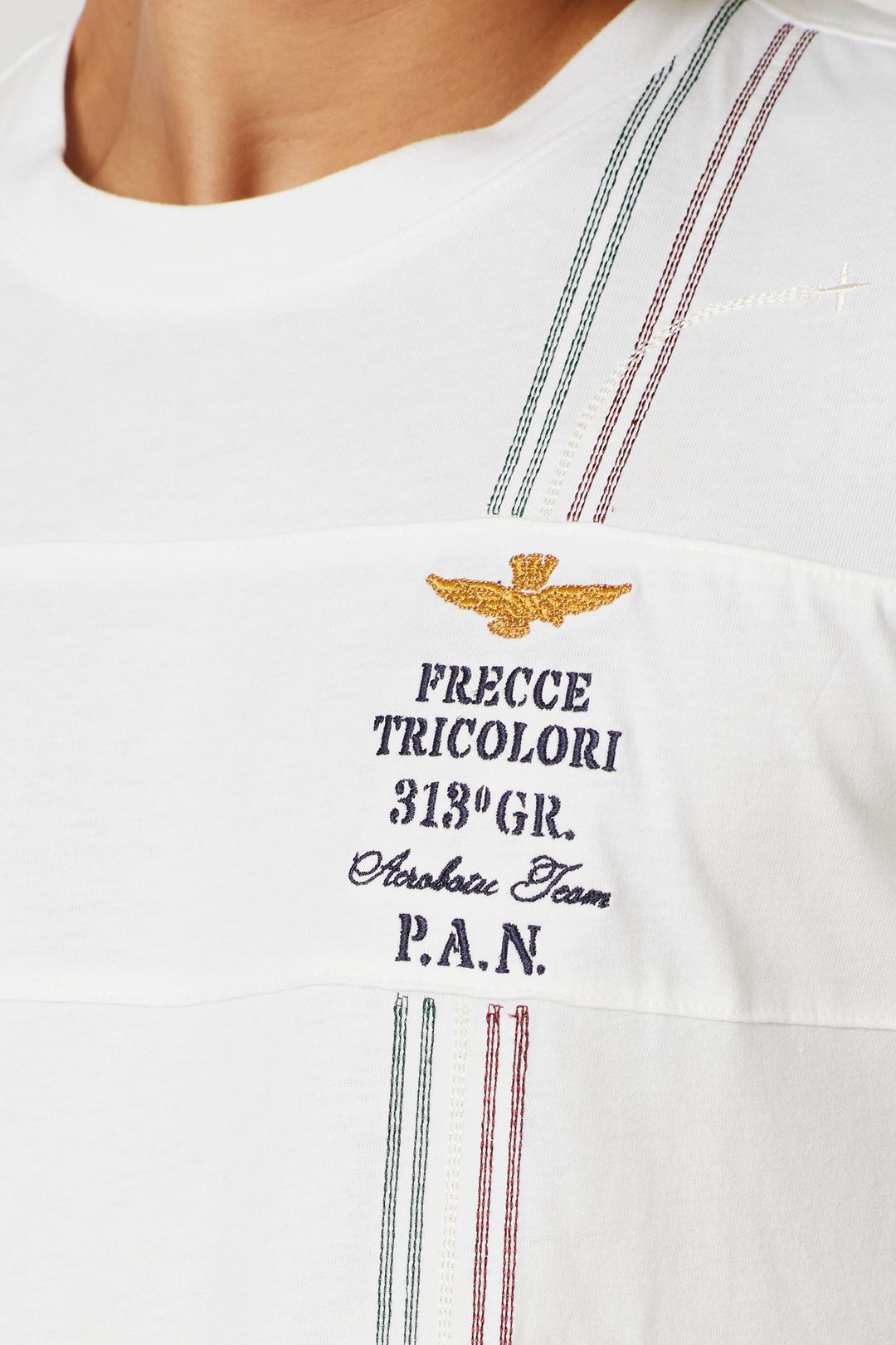 detail Tričko t-shirt m.c. 222TS2066J558
