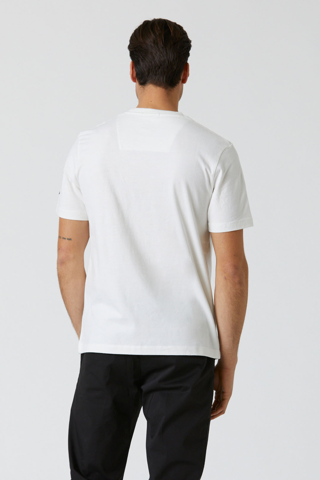 detail Tričko t-shirt m.c. 231TS2074J558