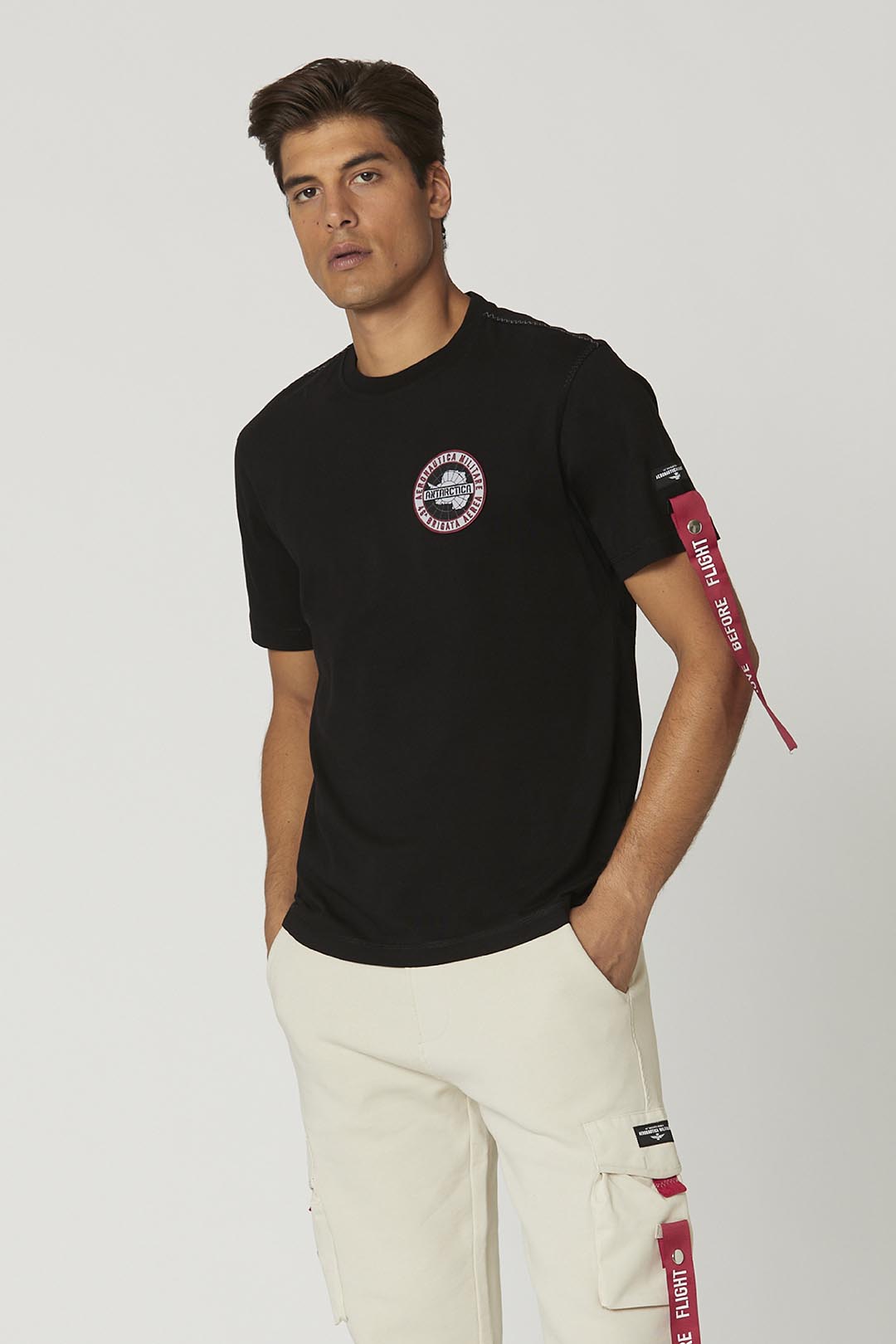 detail Tričko t-shirt m.c. 232TS2143J611