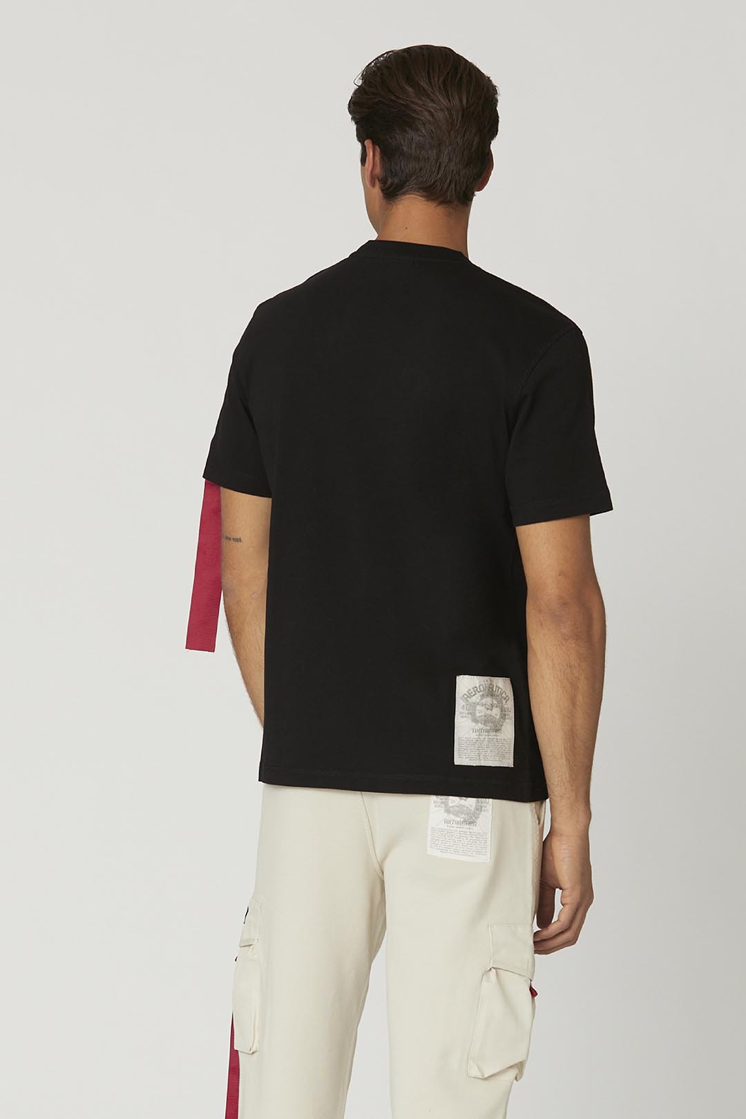 detail Tričko t-shirt m.c. 232TS2143J611