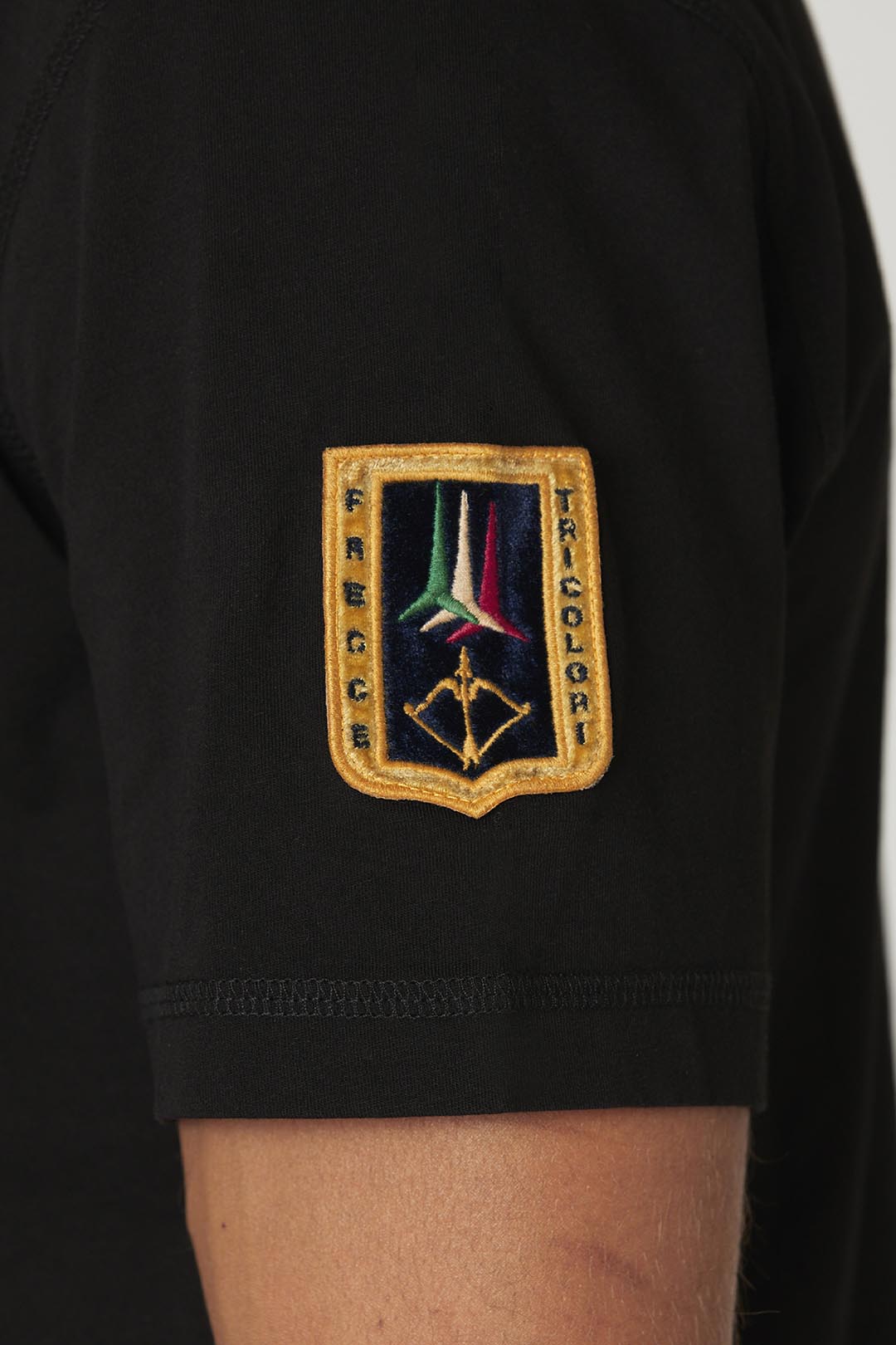 detail Tričko t-shirt m.c. 232TS2154J538