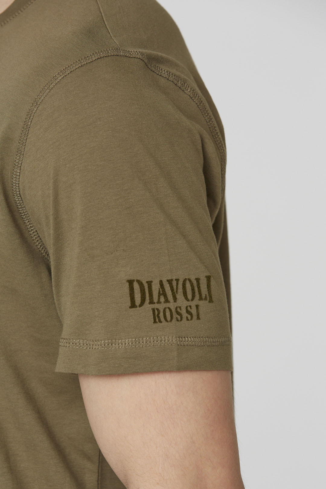detail Tričko t-shirt m.c. 251TS2405J641