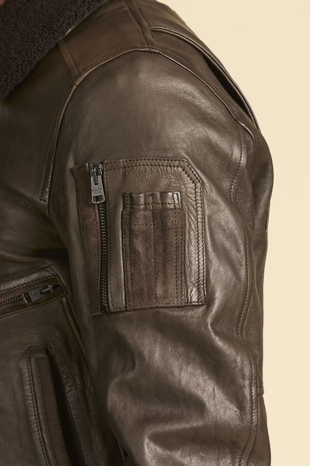 detail Bunda pilot 252PN0964U100839