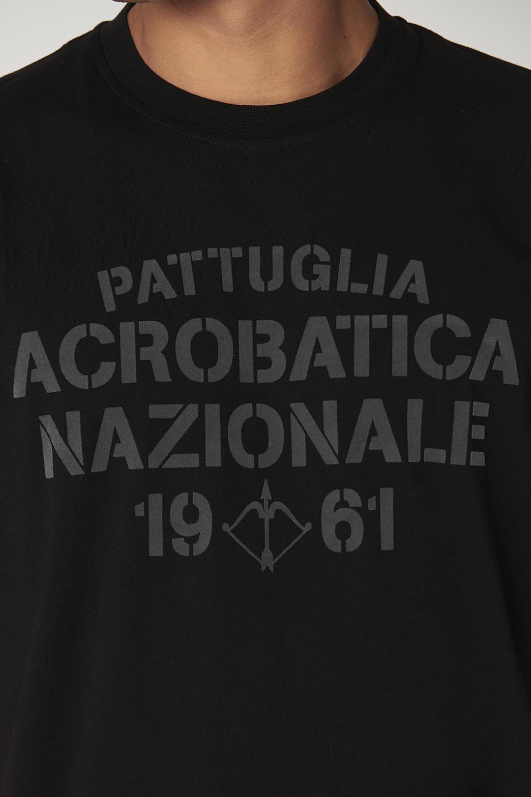 detail Tričko t-shirt m.c. 232TS2154J538